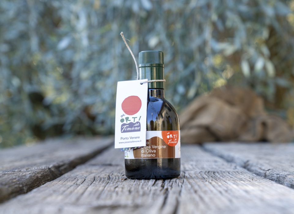 bottiglia olio di portovenere slow food
