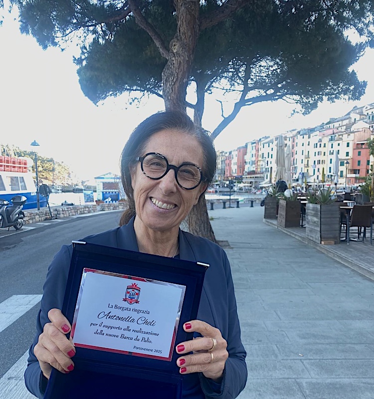 antonella cheli il timone palio del golfo barca portovenere